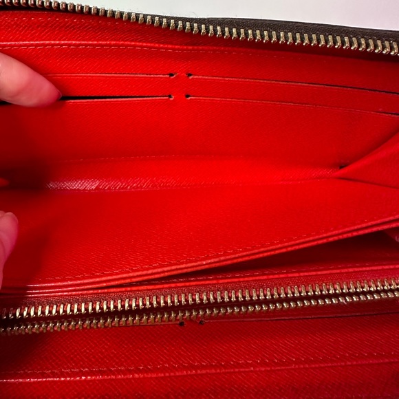 Louis Vuitton limited edition Yayoi Kusama red pumpkin dot zippy wallet. - Picture 7 of 16